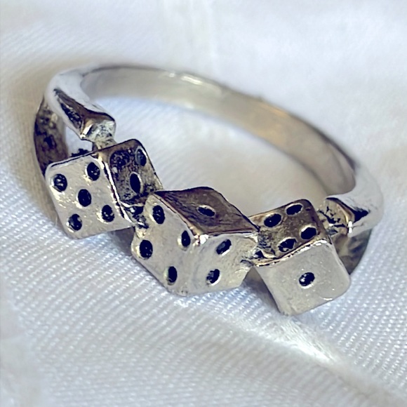 3D Lucky Dice Silver Tone Metal Gambler’s Good Luck Ring - Picture 2 of 8